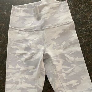 Lululemon Wunder Under HR Short 10"